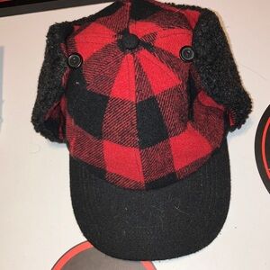 URBAN OUTFITTERS BUFFALO PLAID FLIGHTS CAP W WOOL VISOR AND EAR FLAPS S/M